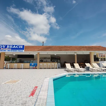 Sandy Complex - Poolside & Seaside Apartmanhotel