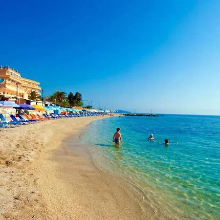 Apartmanhotel Sandy Complex - Poolside & Seaside 4*