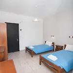 Sandy Complex - Poolside & Seaside 4*