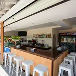 Sandy Complex - Poolside & Seaside Hotel apartamentowy