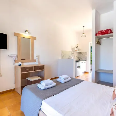 Sandy Complex - Poolside & Seaside Kávos