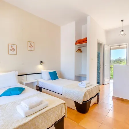 Sandy Complex By Konnect - Poolside & Seaside 2*