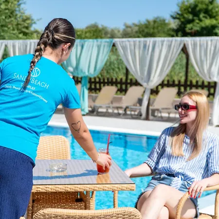 Lägenhetshotell Sandy Complex - Poolside & Seaside 4*