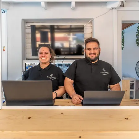 Sandy Complex - Poolside & Seaside Kávos