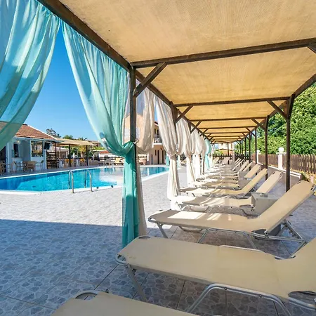 Sandy Complex - Poolside & Seaside Kávos