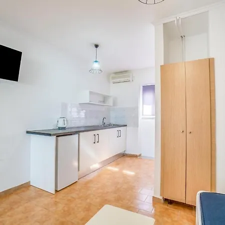 Sandy Complex - Poolside & Seaside 4*