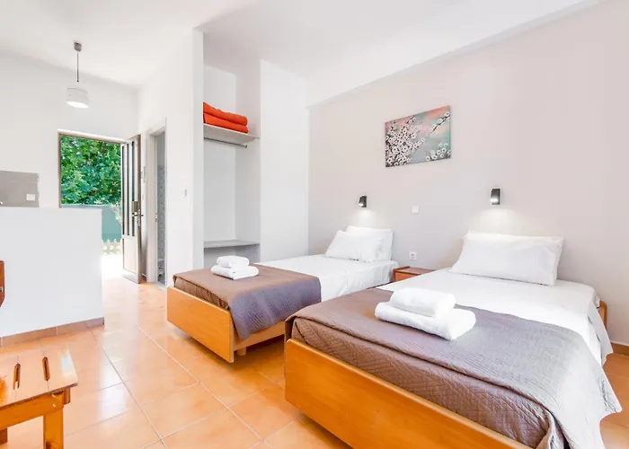 Sandy Complex - Poolside & Seaside Апарт-отель Кавос