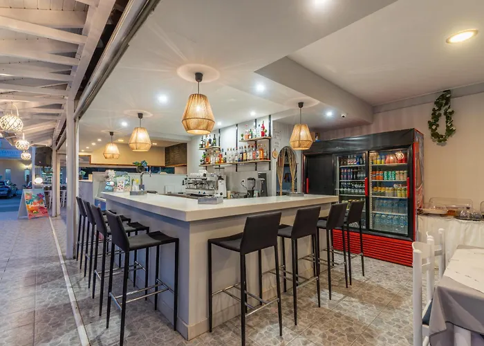 公寓式酒店 Sandy Complex - Poolside & Seaside 4*