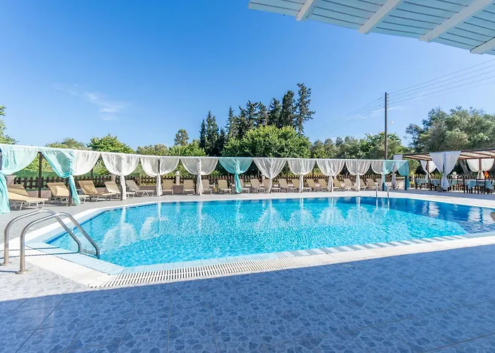 Sandy Complex - Poolside & Seaside Hotel apartamentowy