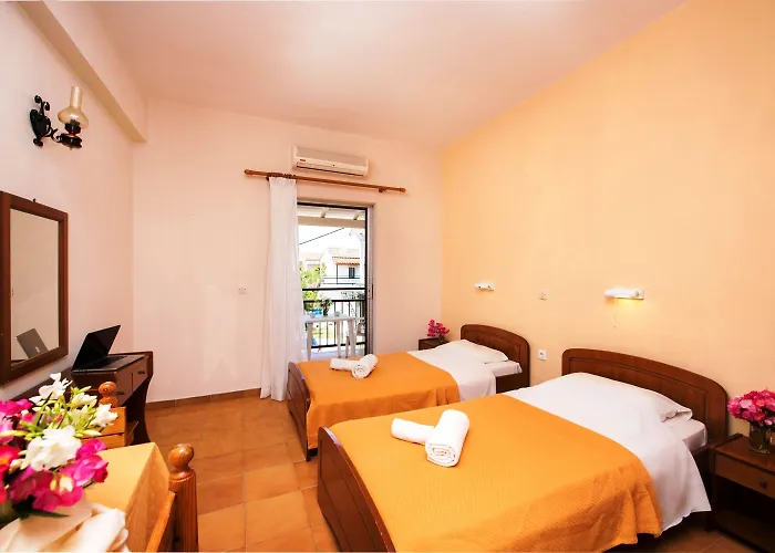 Sandy Complex - Poolside & Seaside 4*