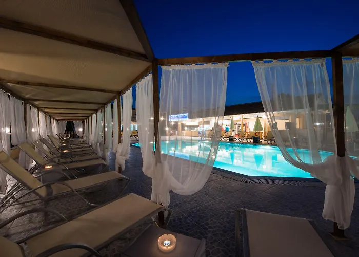 Sandy Complex - Poolside & Seaside 4* 卡沃斯
