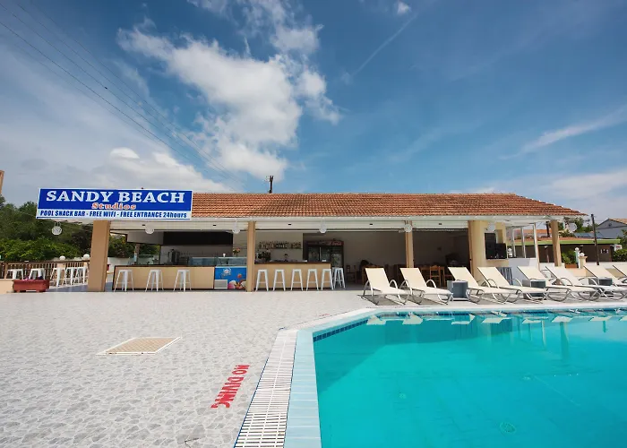 Sandy Complex - Poolside & Seaside 公寓式酒店