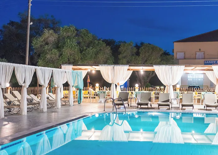 公寓式酒店 Sandy Complex - Poolside & Seaside 4*