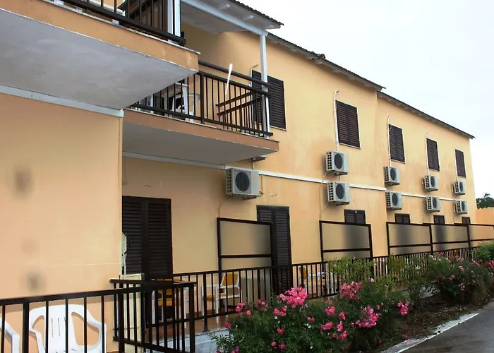 Sandy Complex - Poolside & Seaside Kávos