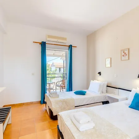 Aparthotel Sandy Complex By Konnect - Poolside & Seaside 2*