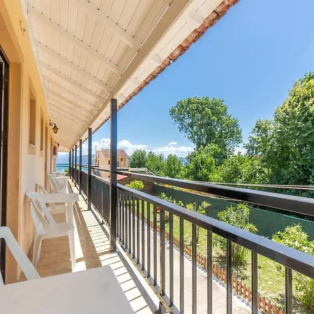 Apart-hotel Sandy Complex - Poolside & Seaside 4*