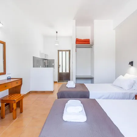 Sandy Complex - Poolside & Seaside Apart-hotel