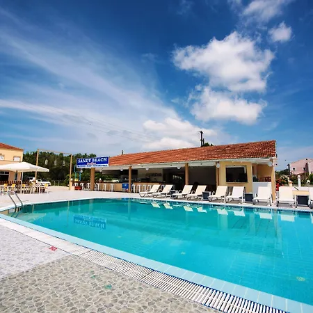 Sandy Complex - Poolside & Seaside 4*
