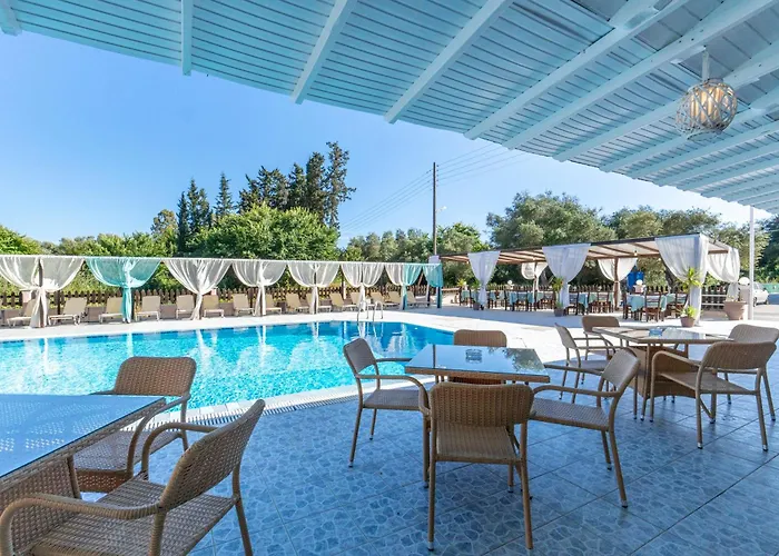 Sandy Complex - Poolside & Seaside 4* Kávos