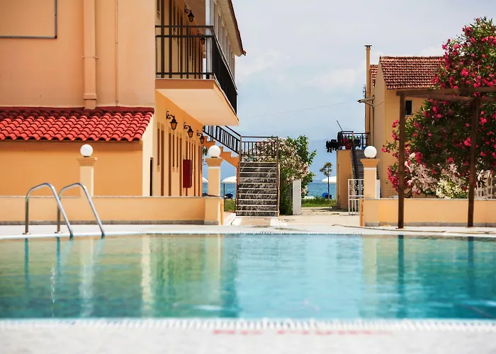 Sandy Complex - Poolside & Seaside