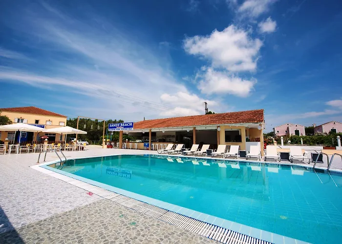 Sandy Complex - Poolside & Seaside 4*